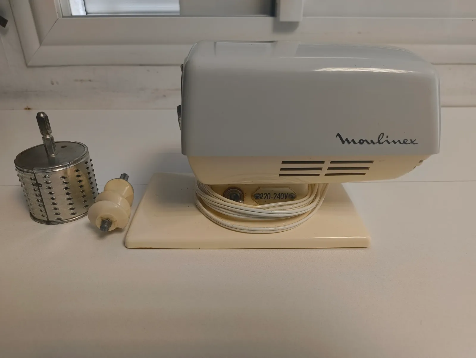 Robot Jeannette à restaurer — image 1/2